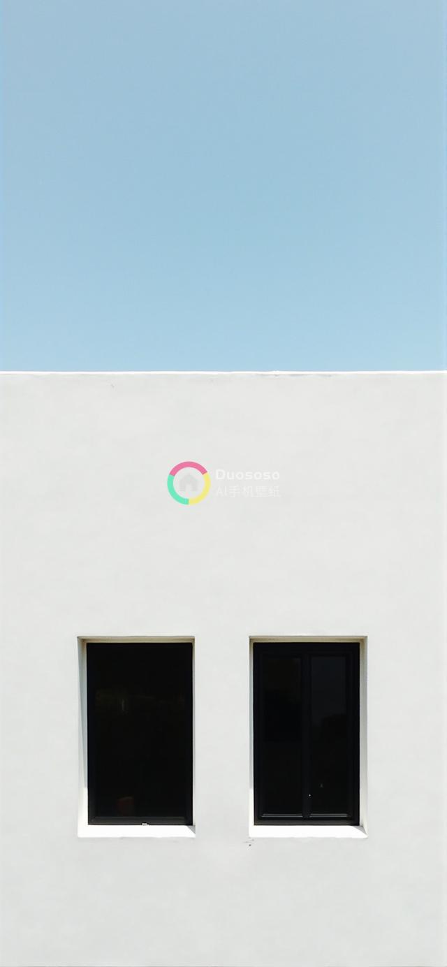 极简建筑立面摄影：黑白对称窗户映衬净白墙面，光影交织彰显宁静现代美