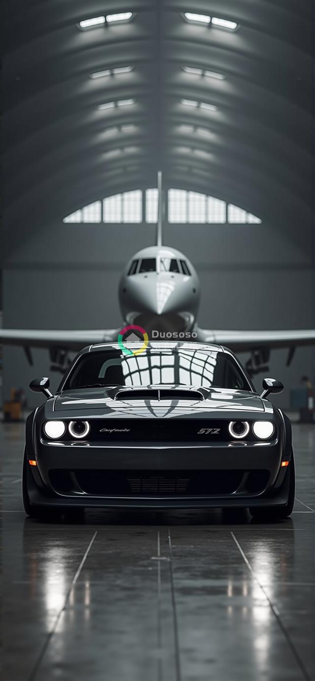 现代肌肉车道奇挑战者于豪华机库内的华丽渲染影像