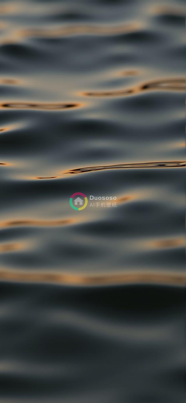 暮色湖海映金波：宁静水域的温柔光影特写