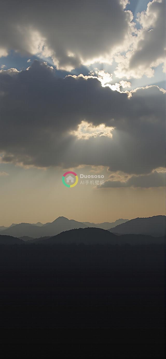 霞光穿透云层照映山川：自然光影盛宴的壮丽山景摄影